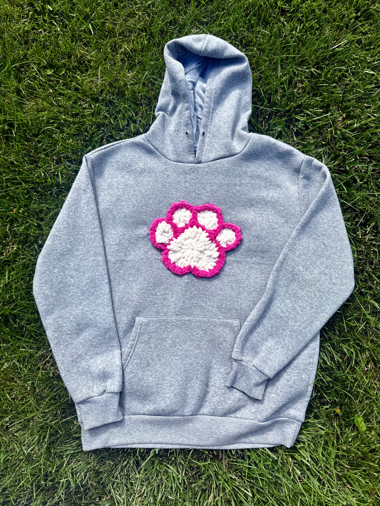 Crochet Paw Print Crewneck Sweatshirt – Grey/White/Pink – Size L